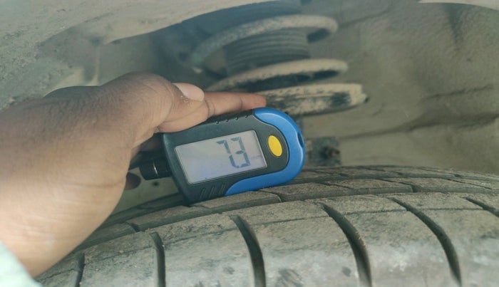 2013 Maruti Swift VDI, Diesel, Manual, 1,63,932 km, tyre