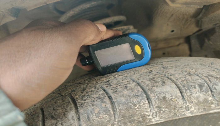 2013 Maruti Swift VDI, Diesel, Manual, 1,63,932 km, tyre