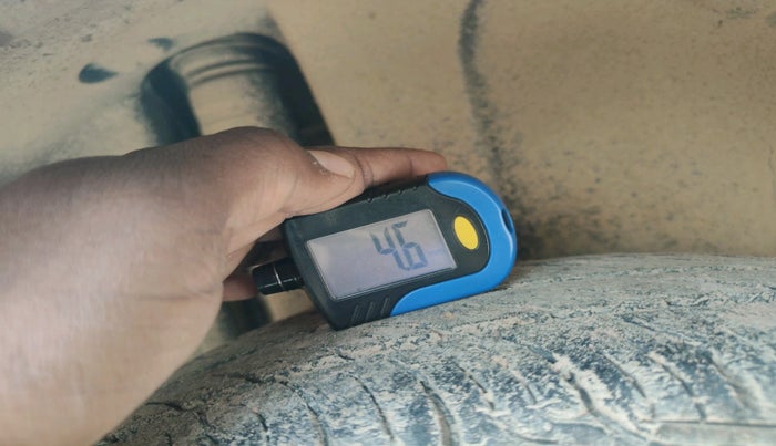 2013 Maruti Swift VDI, Diesel, Manual, 1,63,932 km, tyre