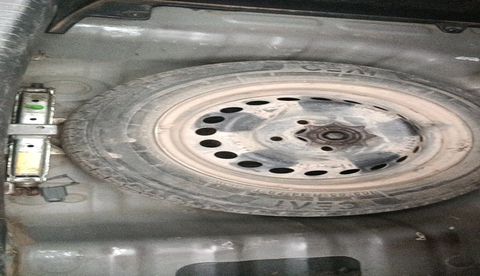 2014 Hyundai Grand i10 SPORTZ 1.2 KAPPA VTVT, Petrol, Manual, 1,08,146 km, tyre