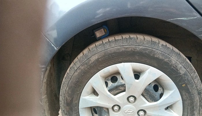 2014 Hyundai Grand i10 SPORTZ 1.2 KAPPA VTVT, Petrol, Manual, 1,08,146 km, tyre