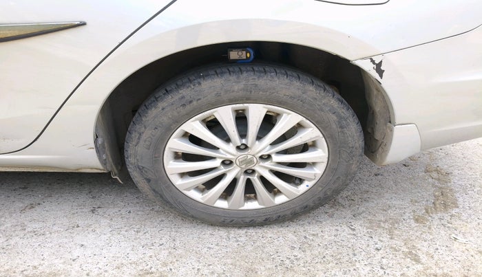 2014 Maruti Ciaz ZDI, Diesel, Manual, 1,03,333 km, tyre