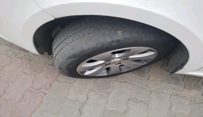 2011 Skoda Superb ELEGANCE 1.8 TSI MT, Petrol, Manual, 47,719 km, tyre