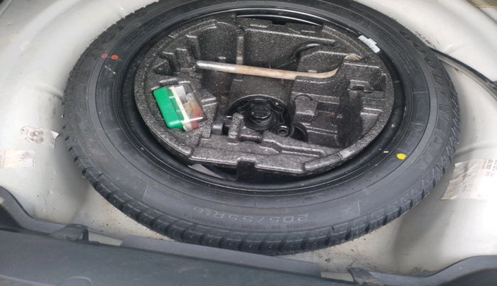 2011 Skoda Superb ELEGANCE 1.8 TSI MT, Petrol, Manual, 47,719 km, tyre