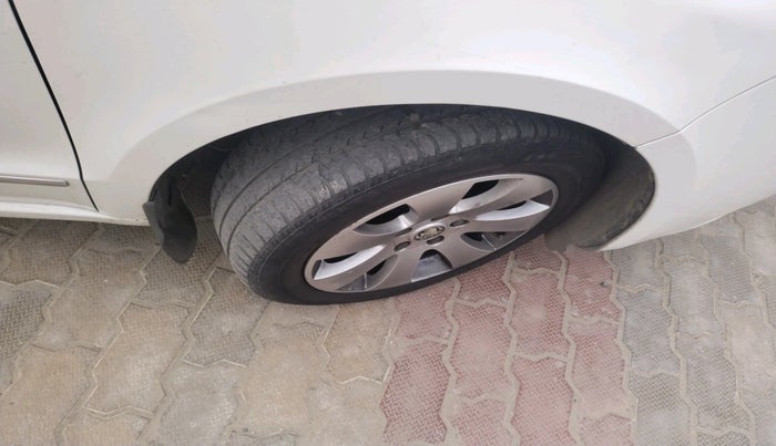 2011 Skoda Superb ELEGANCE 1.8 TSI MT, Petrol, Manual, 47,719 km, tyre