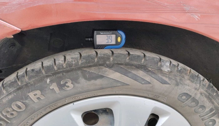 2011 Hyundai i10 MAGNA 1.2, Petrol, Manual, 1,01,908 km, tyre