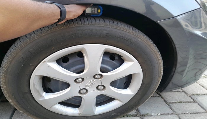 2011 Hyundai Verna FLUIDIC 1.4 VTVT, Petrol, Manual, 1,44,412 km, tyre