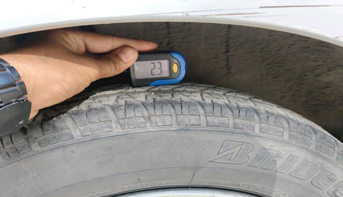 2018 Maruti Swift VXI AMT, Petrol, Automatic, 1,15,079 km, tyre