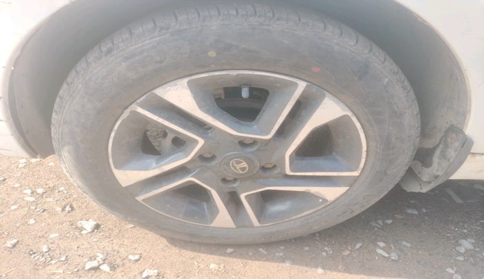 2018 Tata TIGOR XZ (O) PETROL, Petrol, Manual, 1,11,514 km, tyre