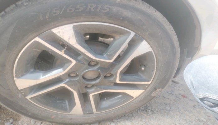 2018 Tata TIGOR XZ (O) PETROL, Petrol, Manual, 1,11,514 km, tyre