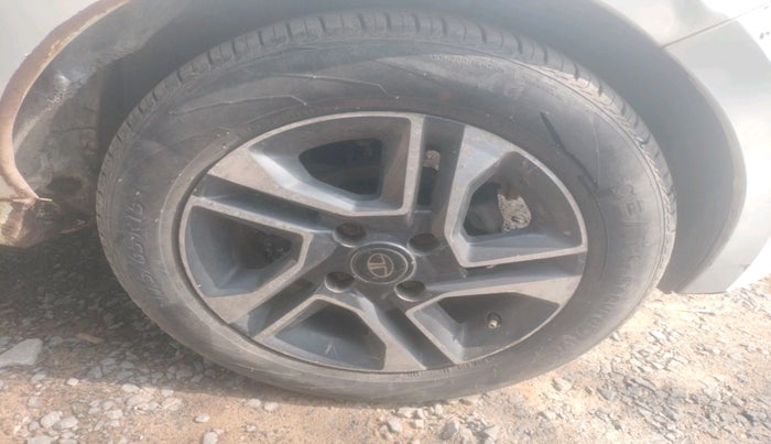 2018 Tata TIGOR XZ (O) PETROL, Petrol, Manual, 1,11,514 km, tyre