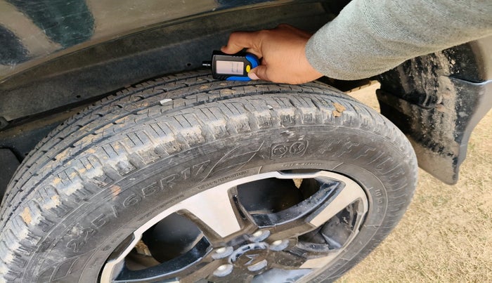 2023 Mahindra SCORPIO CLASSIC S11 MT 7S CC, Diesel, Manual, 40,024 km, tyre