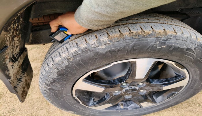 2023 Mahindra SCORPIO CLASSIC S11 MT 7S CC, Diesel, Manual, 40,024 km, tyre