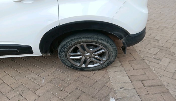 2021 Renault TRIBER RXZ, Petrol, Manual, 30,892 km, tyre