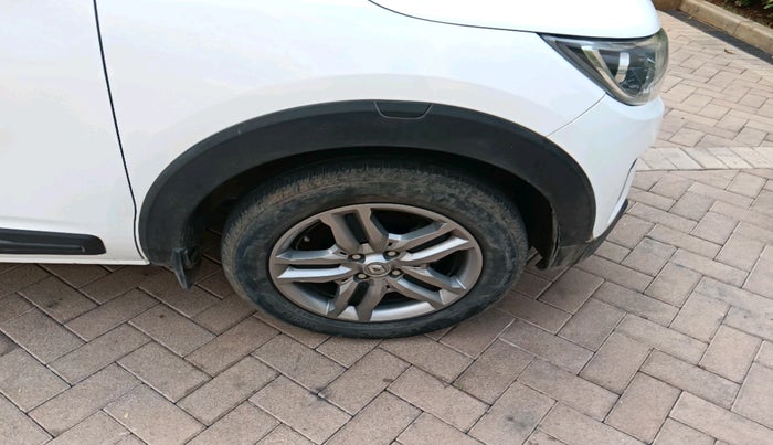 2021 Renault TRIBER RXZ, Petrol, Manual, 30,892 km, tyre