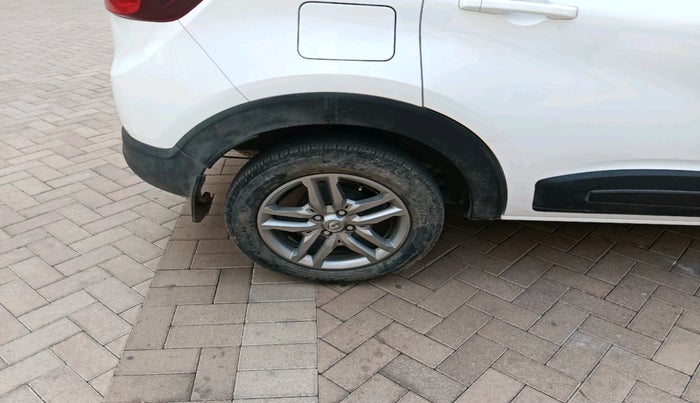 2021 Renault TRIBER RXZ, Petrol, Manual, 30,892 km, tyre