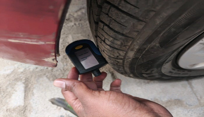 2011 Hyundai i10 MAGNA 1.2, Petrol, Manual, 1,15,836 km, tyre