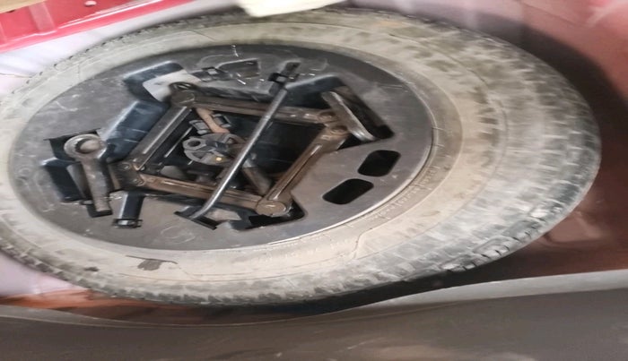 2011 Hyundai i10 MAGNA 1.2, Petrol, Manual, 1,15,836 km, tyre