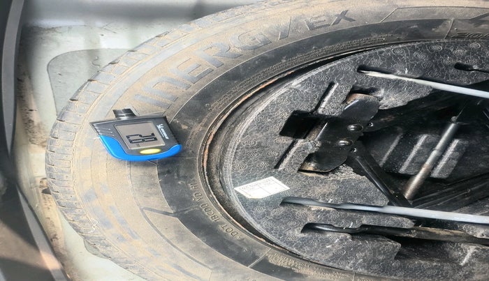 2015 Hyundai Creta SX 1.6 DIESEL, Diesel, Manual, 1,25,479 km, tyre