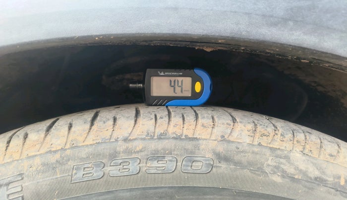 2015 Hyundai Creta SX 1.6 DIESEL, Diesel, Manual, 1,25,479 km, tyre