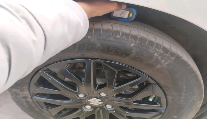 2025 Maruti Dzire ZXi CNG, Petrol, Manual, 29,439 km, tyre