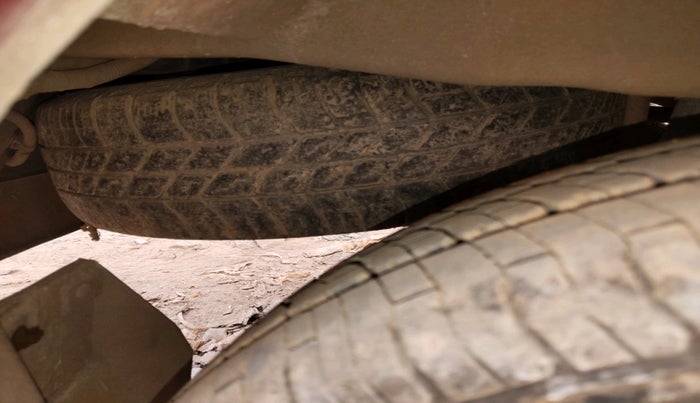 2019 Maruti Eeco 7 STR, Petrol, Manual, 32,589 km, tyre