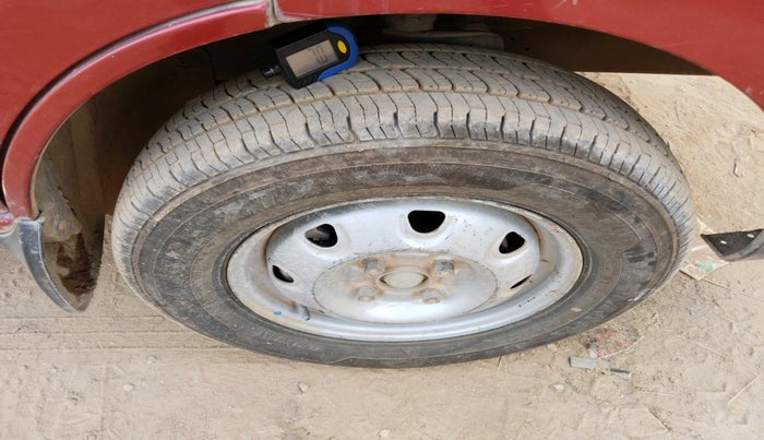 2019 Maruti Eeco 7 STR, Petrol, Manual, 32,589 km, tyre