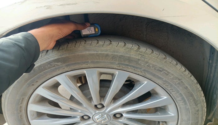 2015 Maruti Ciaz ZXI, Petrol, Manual, 64,318 km, tyre