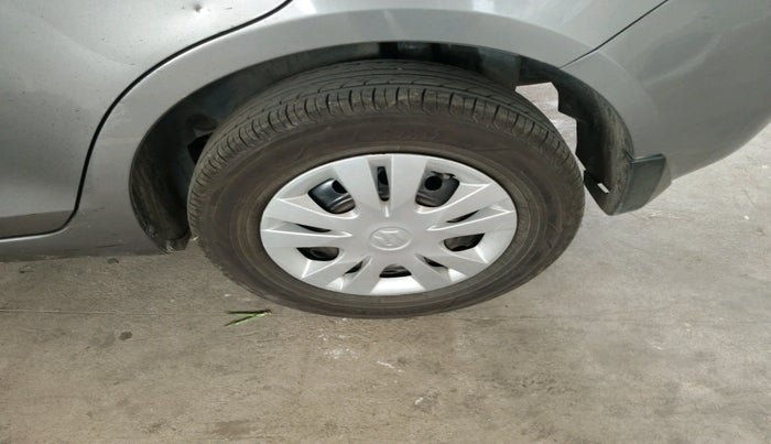 2012 Maruti Swift Dzire VDI, Diesel, Manual, 2,23,184 km, tyre