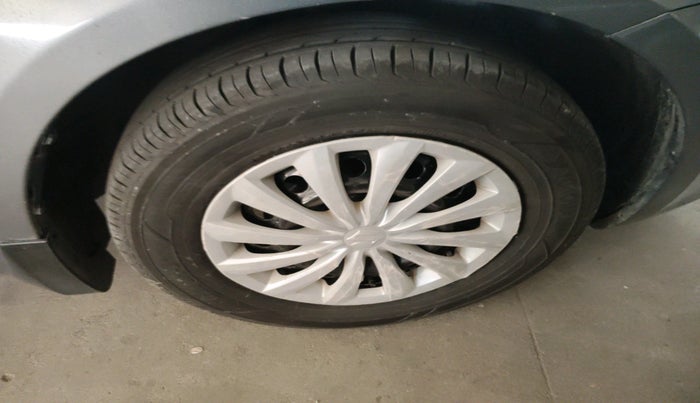 2012 Maruti Swift Dzire VDI, Diesel, Manual, 2,23,184 km, tyre