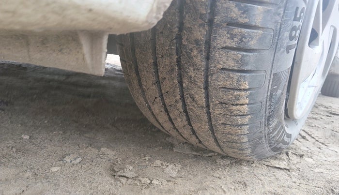 2021 Maruti Baleno SIGMA PETROL 1.2, Petrol, Manual, 80,454 km, tyre