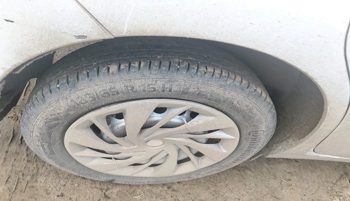 2021 Maruti Baleno SIGMA PETROL 1.2, Petrol, Manual, 80,454 km, tyre