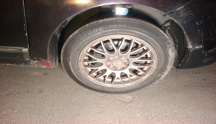 2018 Renault Lodgy 85 PS RXL STEPWAY 8 STR, Diesel, Manual, 1,67,107 km, tyre