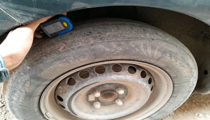 2022 Hyundai GRAND I10 NIOS SPORTZ 1.2 KAPPA VTVT CNG, Petrol, Manual, 1,02,349 km, tyre