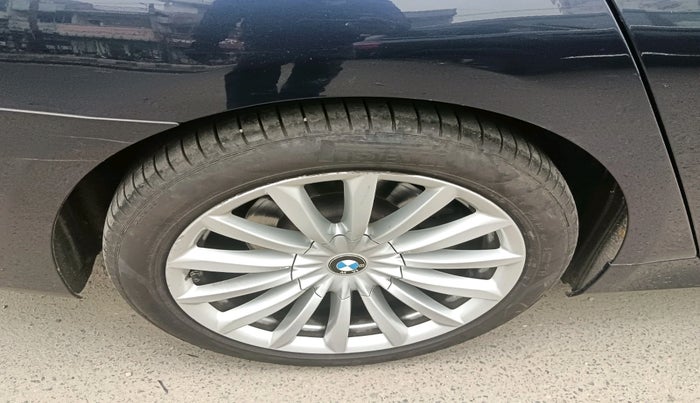 2017 BMW 7 Series 730L D DESIGN PURE EX, Diesel, Automatic, 58,923 km, tyre