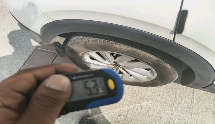 2022 Volkswagen TAIGUN HIGHLINE 1.0 TSI MT, Petrol, Manual, 17,646 km, tyre