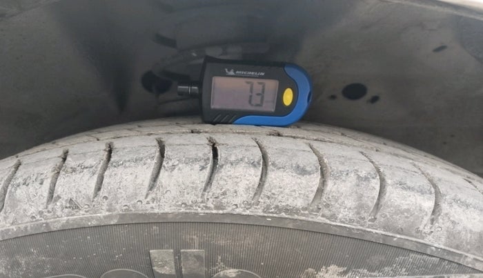 2014 Maruti Wagon R 1.0 VXI, Petrol, Manual, 75,769 km, tyre