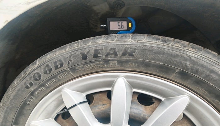 2012 Hyundai i20 MAGNA 1.2, Petrol, Manual, 60,487 km, tyre