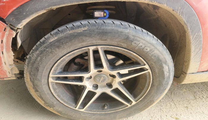 2016 Maruti Vitara Brezza VDI (O), Diesel, Manual, 1,39,341 km, tyre