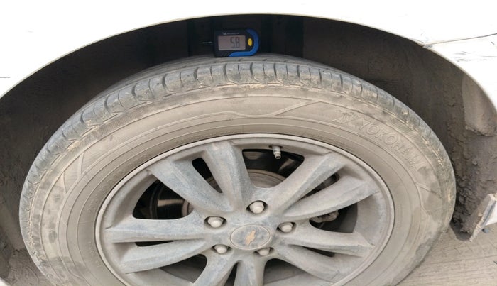 2017 Chevrolet Cruze LTZ AT, Diesel, Automatic, 1,07,285 km, tyre