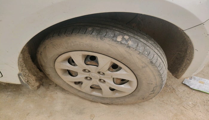 2016 Hyundai Elite i20 SPORTZ 1.4 CRDI, Diesel, Manual, 1,58,441 km, tyre