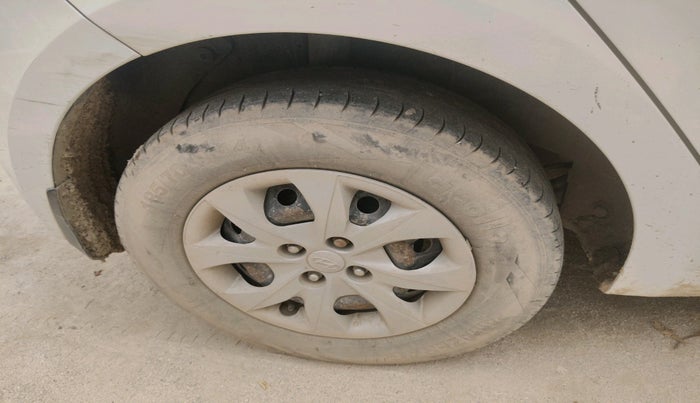 2016 Hyundai Elite i20 SPORTZ 1.4 CRDI, Diesel, Manual, 1,58,441 km, tyre