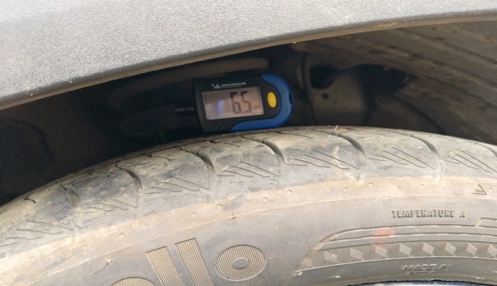 2021 Hyundai ALCAZAR PLATINUM(O) 7STR 1.5 AT, Diesel, Automatic, 1,32,856 km, tyre