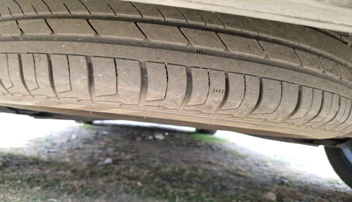 2021 Hyundai ALCAZAR PLATINUM(O) 7STR 1.5 AT, Diesel, Automatic, 1,32,856 km, tyre