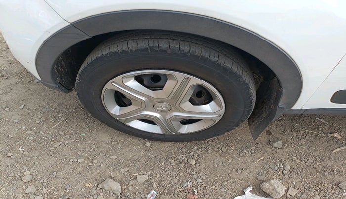 2023 Tata NEXON XM PETROL, Petrol, Manual, 37,893 km, tyre