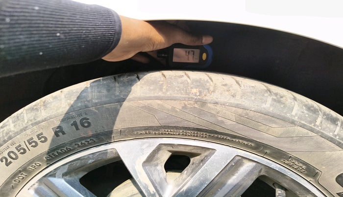 2023 Hyundai Verna SX (O) 1.5 MPI MT, Petrol, Manual, 38,358 km, tyre