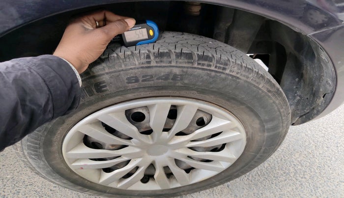 2016 Maruti Swift VXI, Petrol, Manual, 28,658 km, tyre