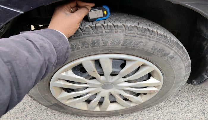 2016 Maruti Swift VXI, Petrol, Manual, 28,658 km, tyre