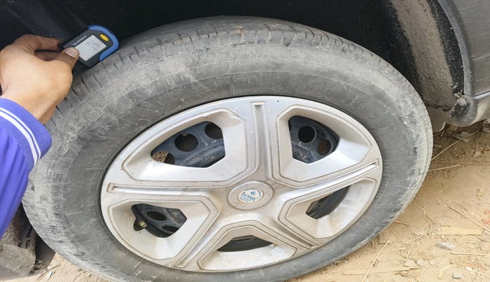 2018 Maruti Vitara Brezza VDI (O), Diesel, Manual, 1,66,601 km, tyre