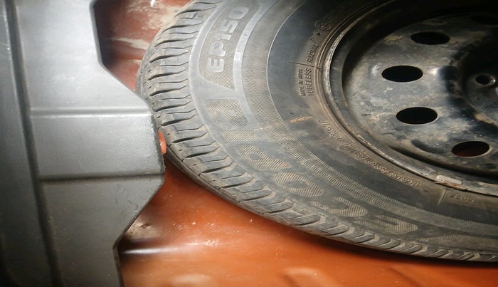 2017 Maruti Dzire VXI, Petrol, Manual, 19,763 km, tyre